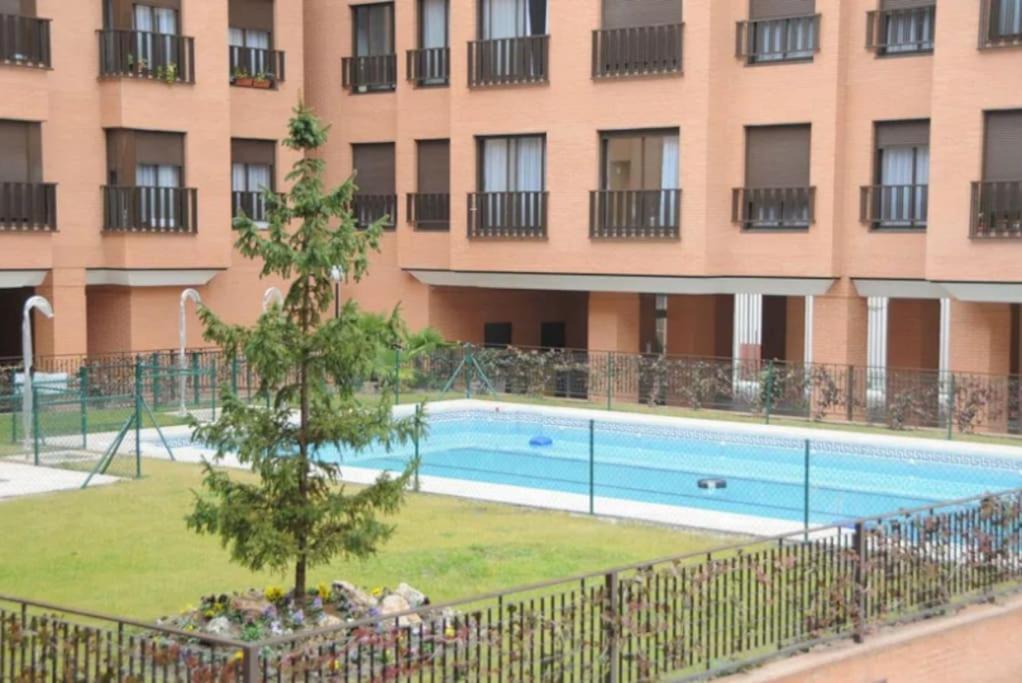 Apartamento Belfast Con Wifi, Piscina Y Netflix Madrid Eksteriør billede